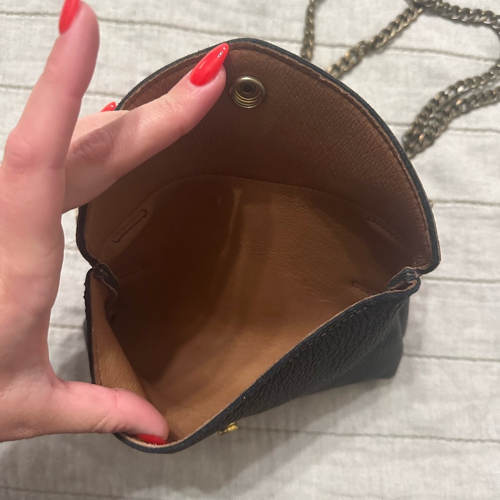 Professionally Repurposed LV Chain - Picture 4 of 4